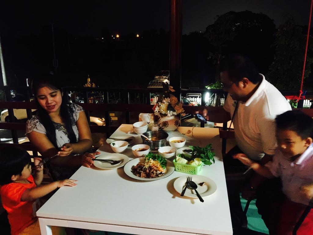 Por-Ho Boutique Hotel Nakhonratchasima Eksteriør bilde